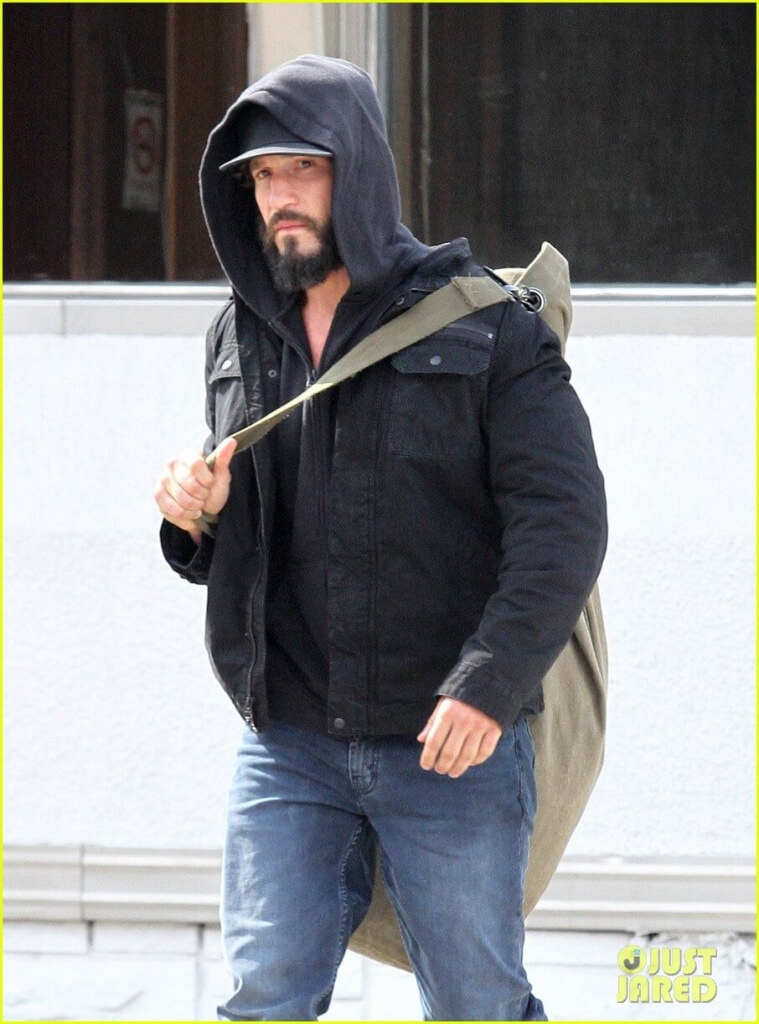jon-bernthal-starts-filming-the-punisher-first-set-photos-11