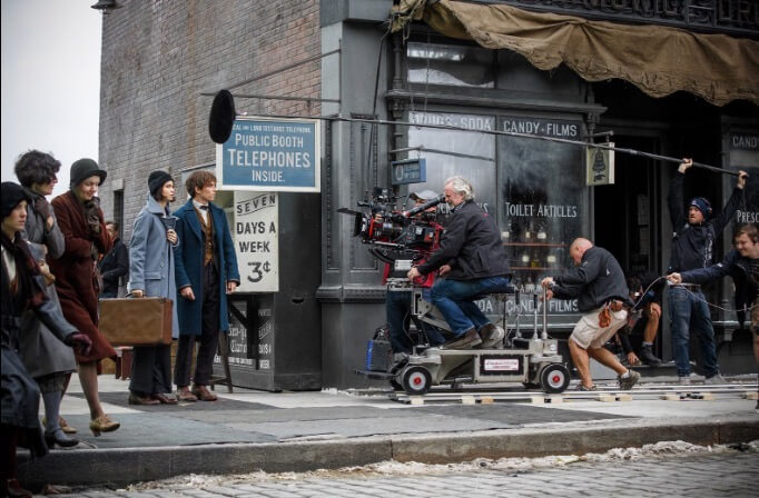 http://wwws.warnerbros.co.jp/fantasticbeasts/sp/gallery.html