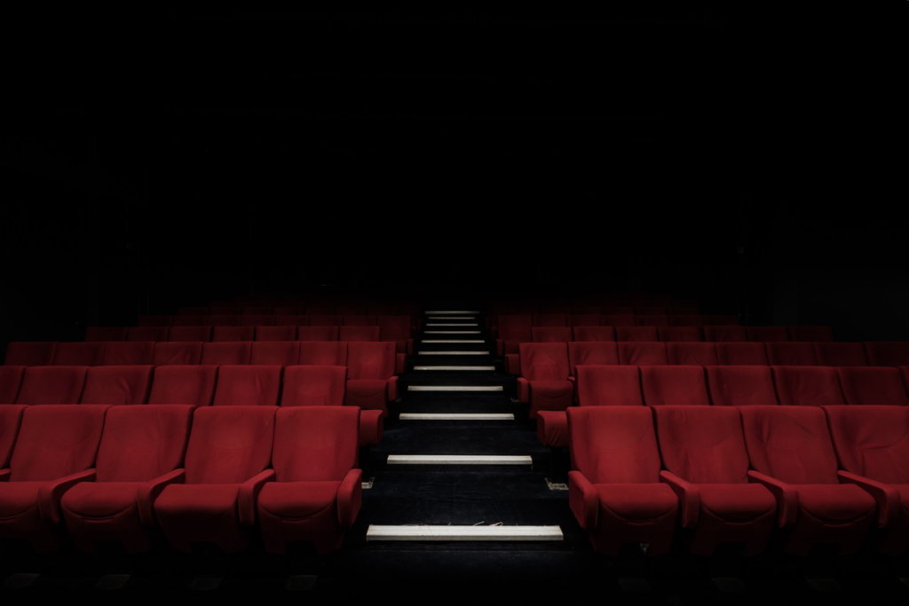 映画館 movie theater