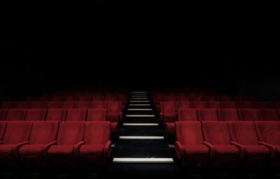 映画館 movie theater