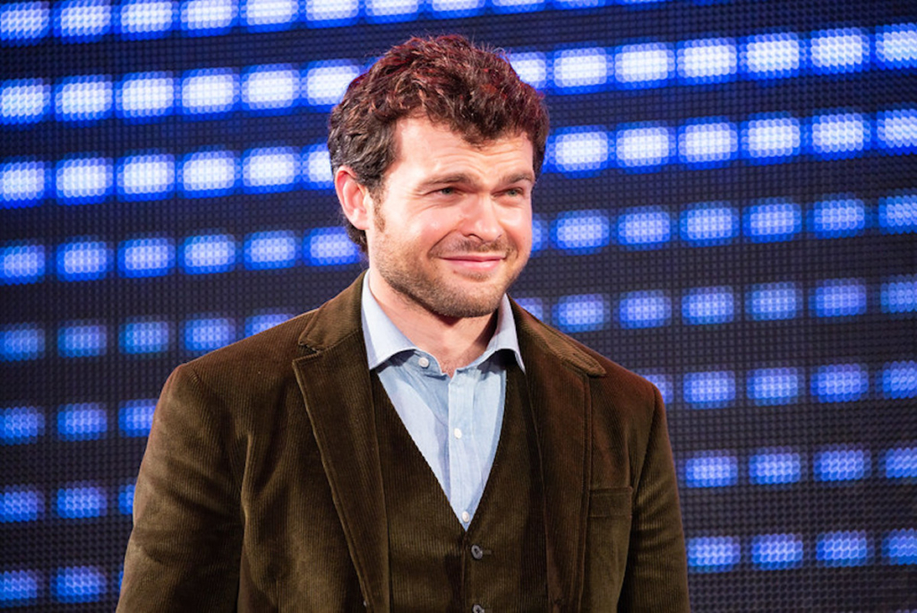 Alden Ehrenreich オールデン・エアエンライク