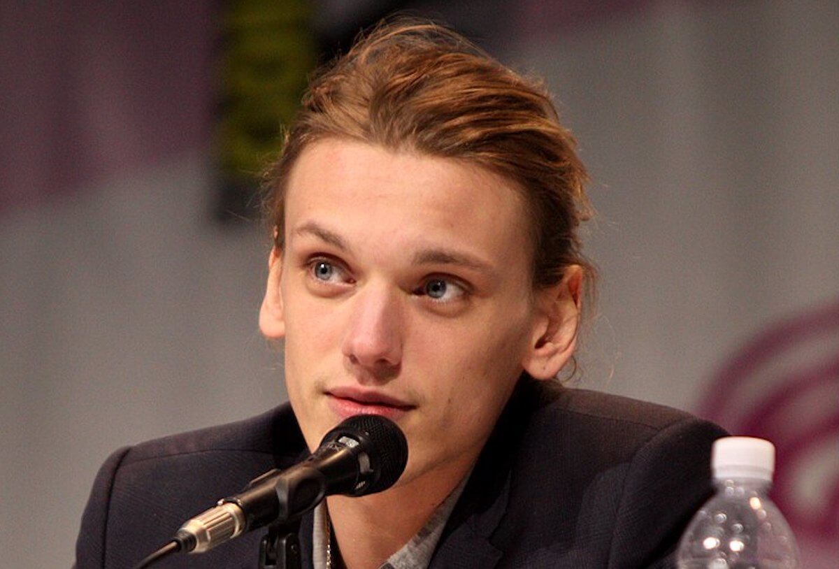 Jamie Campbell Bower ジェイミー・キャンベル・バウアー