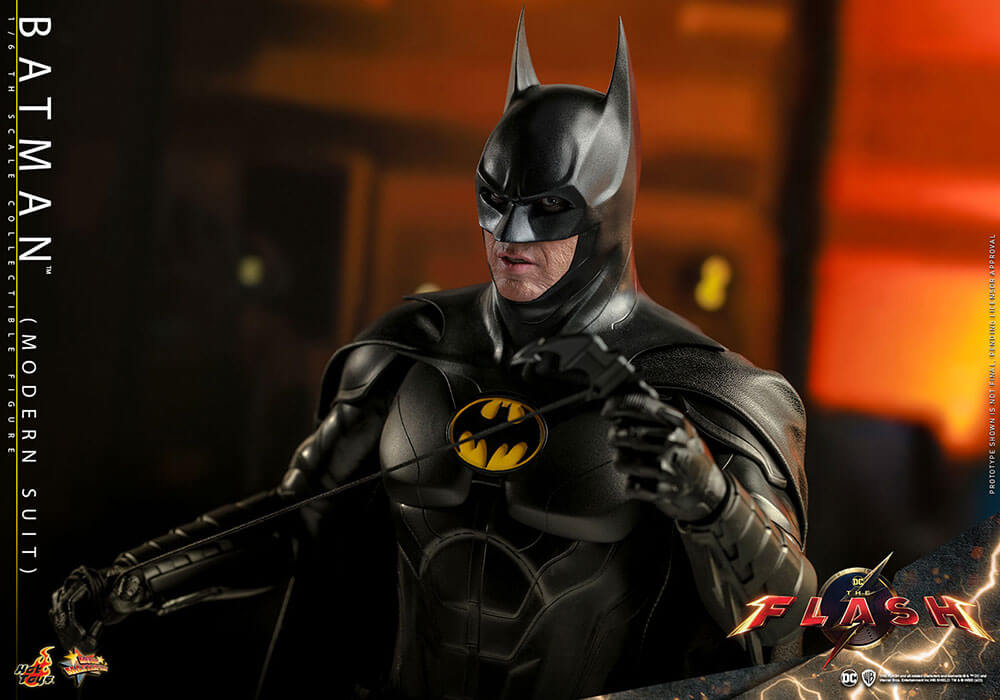 【ムービー・マスターピース】  『ザ・フラッシュ』  １／６スケールフィギュア　バットマン（モダンスーツ）＜初回限定＞